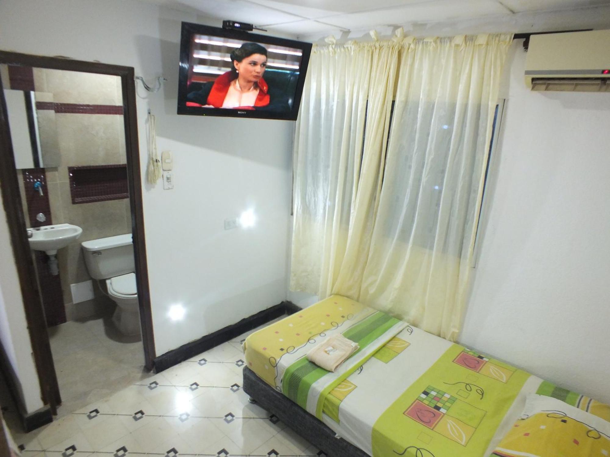 Hotel Malecon Del Rio Barranquilla  Exterior photo